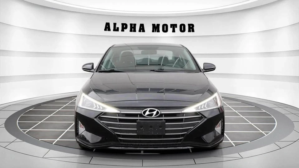 2020 Hyundai Elantra - photo 2