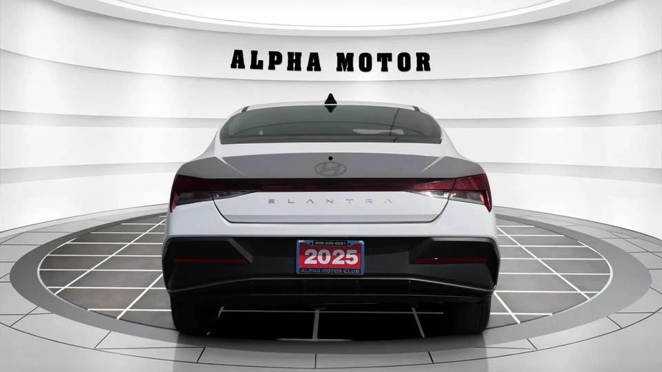 2025 Hyundai Elantra - photo 5