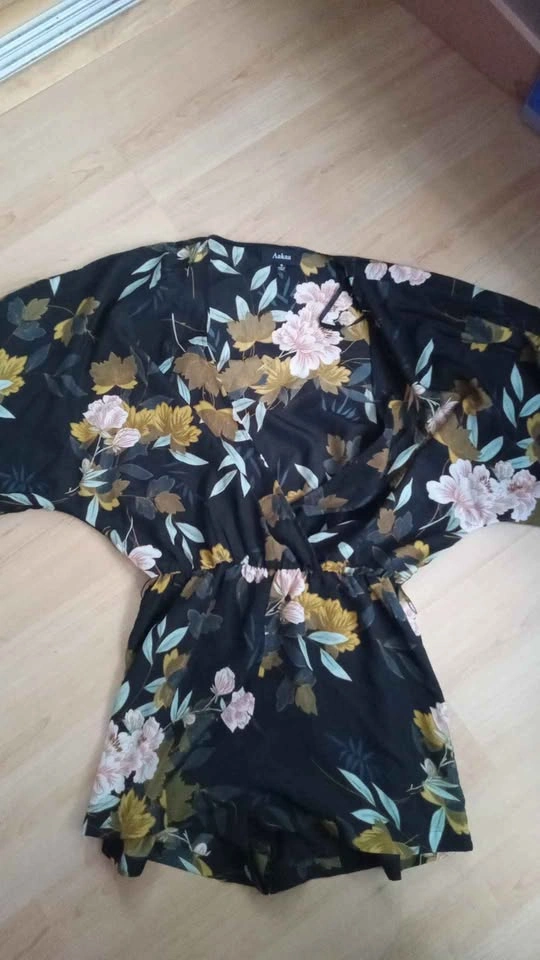 Aakaa Floral Romper Size S - photo 2