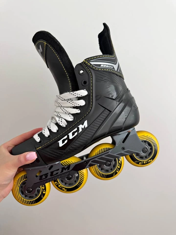 High-end CCM Roller Hockey Skates — Size 7