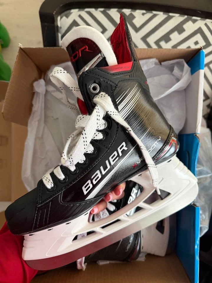 Bauer Vapor Velocity S23 Skates — Size 7 — $400 OBO - photo 2