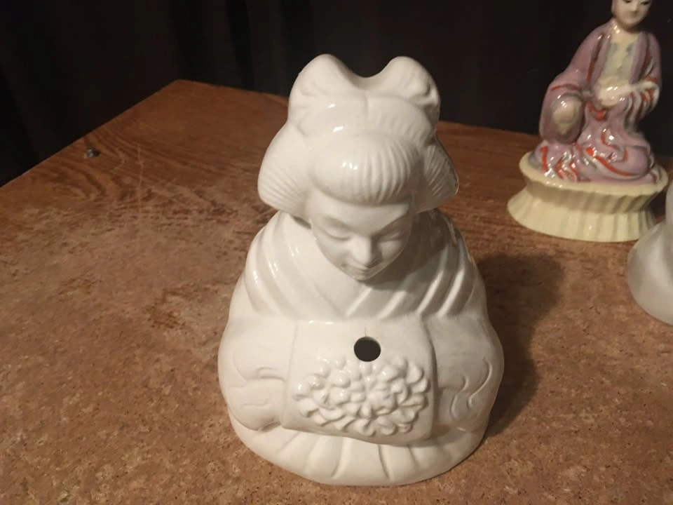 LOT OF 5 VINTAGE JAPANESE GEISHA GIRL FIGURINES - photo 2
