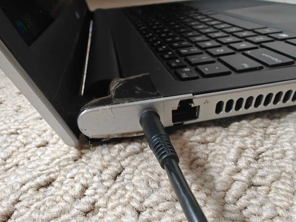 Old Dell Laptop with i5 processor/ can be parted out - photo 3