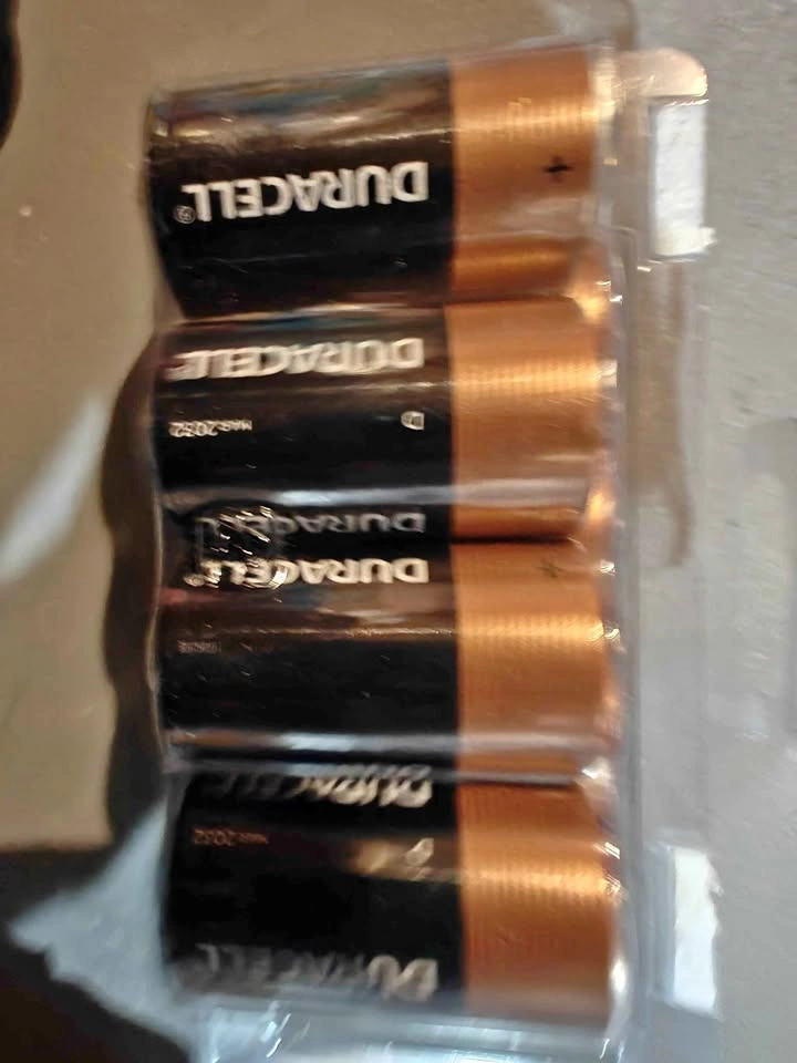 Duracell D type batteries