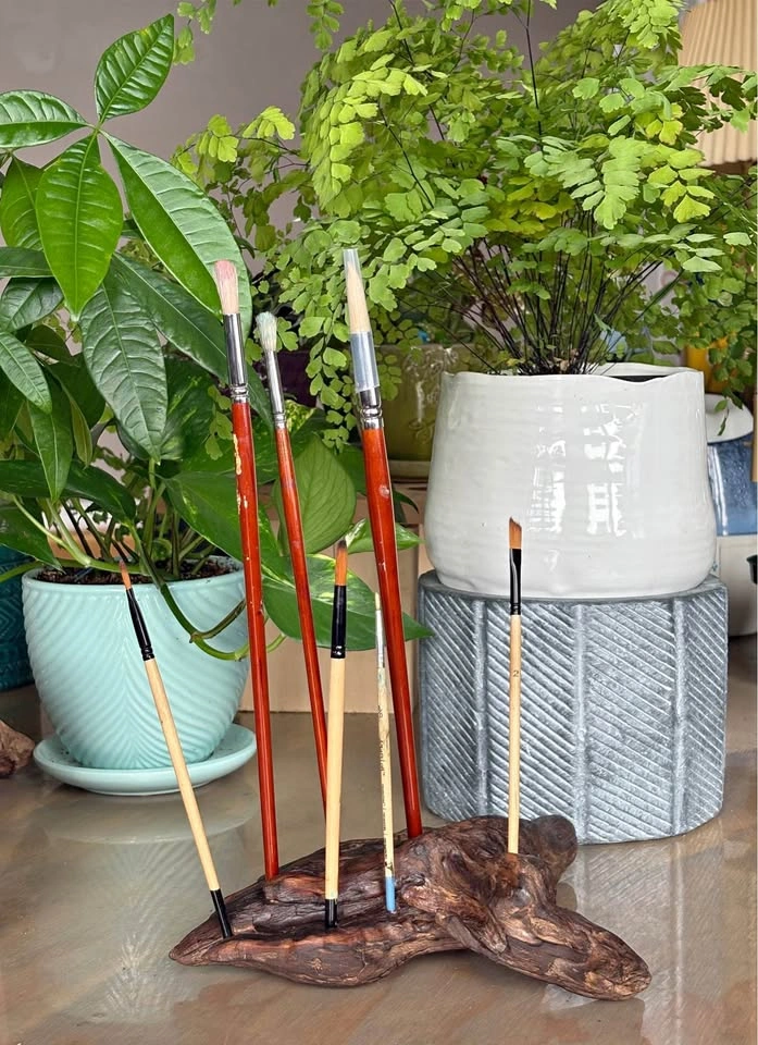 Rustic Paint Brush Holder~ Artists decor