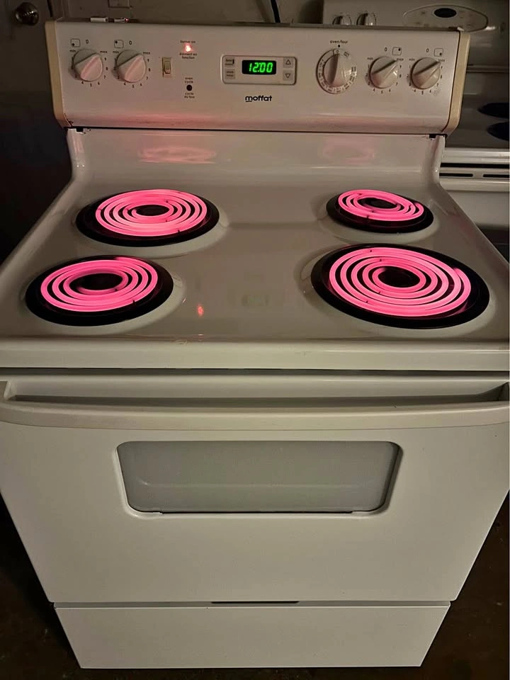 Moffat C Electric Coil Stove, Clean & Works Perfectly Fine