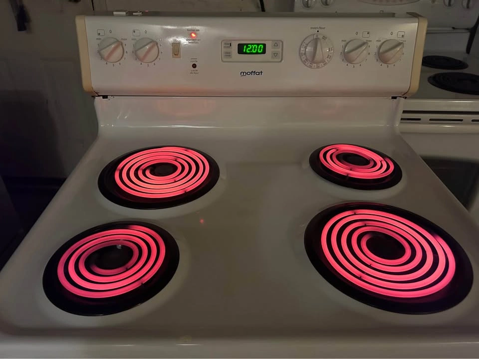 Moffat C Electric Coil Stove, Clean & Works Perfectly Fine - photo 2
