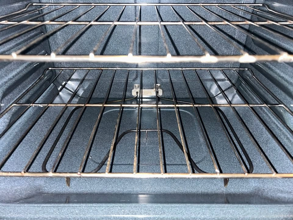 Moffat C Electric Coil Stove, Clean & Works Perfectly Fine - photo 5