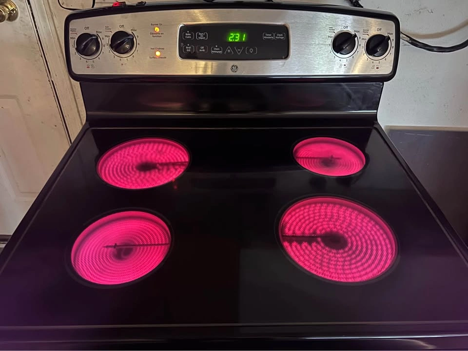 Self Clean GE Electric Flat Top Stove - photo 2