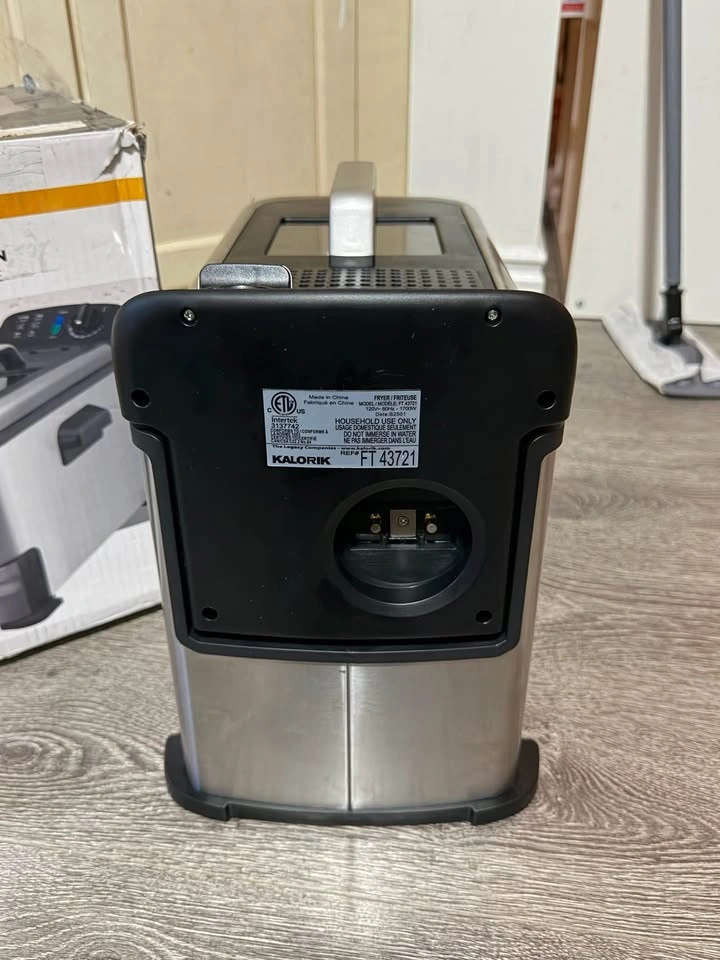 New - Kalorik 3L Digital Deep Fryer with Oil Filtration - photo 3