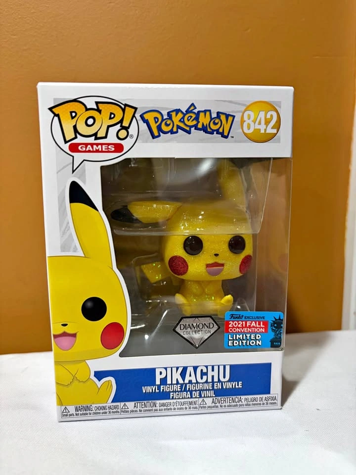 Pikachu (Sitting) (Diamond) Funko Pop! #842 - Pokémon