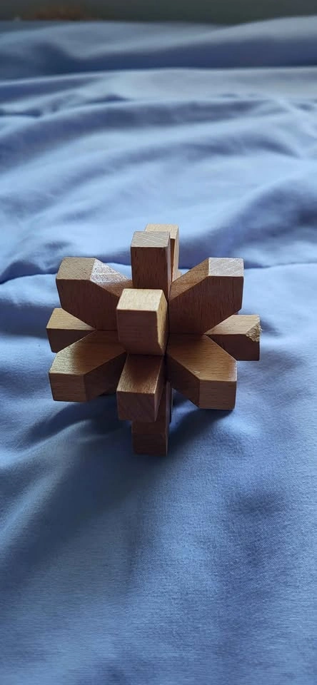 Wooden Interlocking Burr Puzzle - photo 2