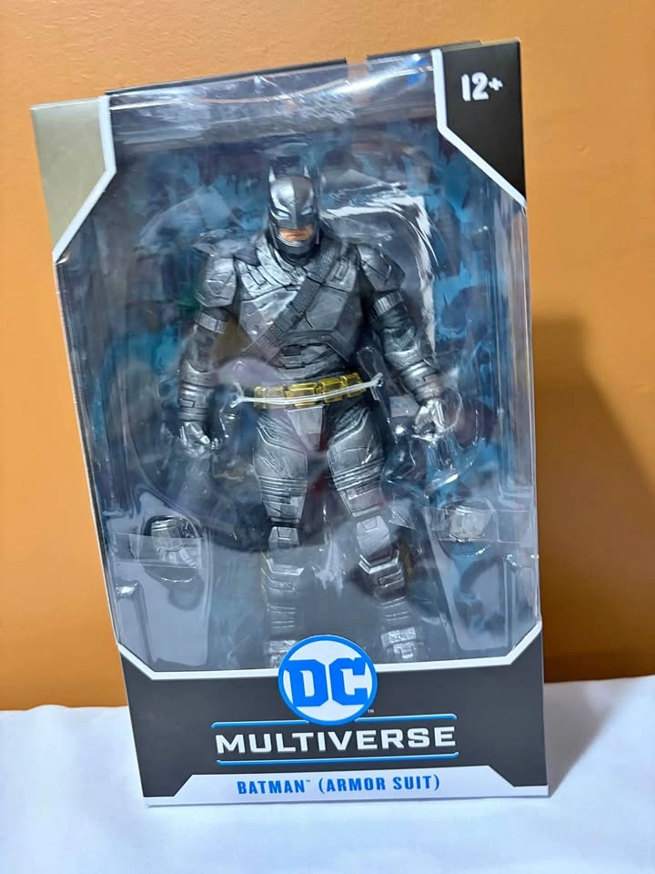 Batman (Armor Suit) DC Multiverse - Batman v Superman