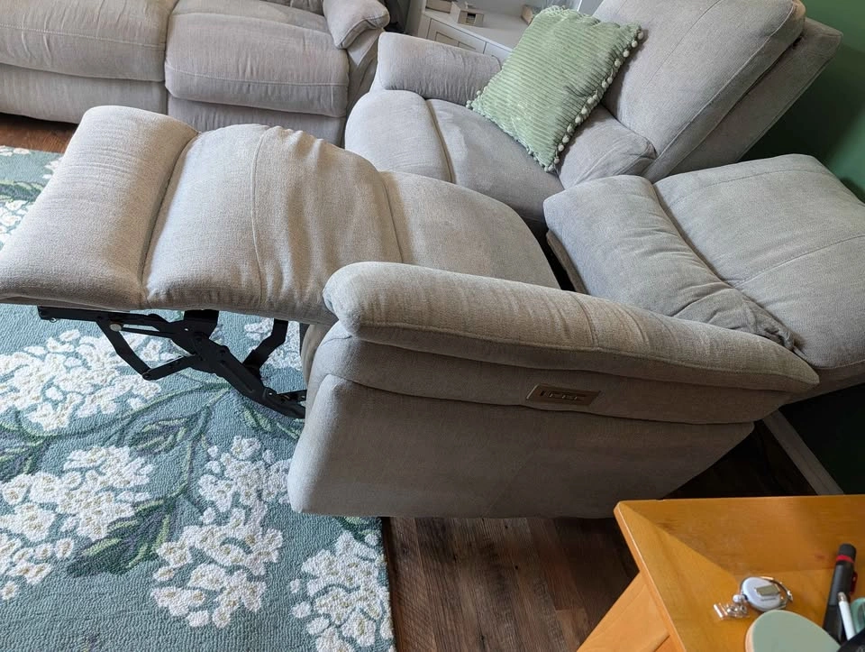 Sofa and loveseat - photo 3