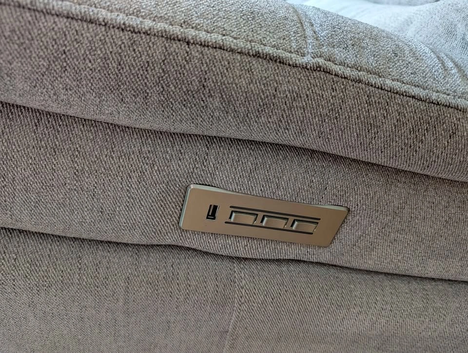 Sofa and loveseat - photo 5
