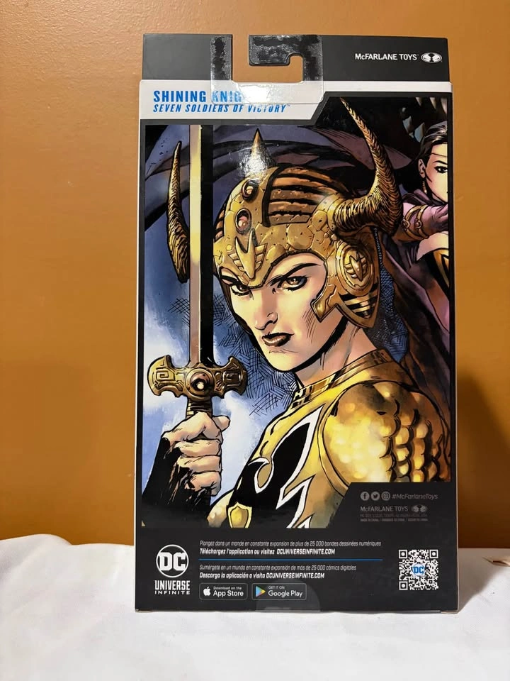 Shining Knight Platinum Edition - DC Multiverse Figure - photo 2