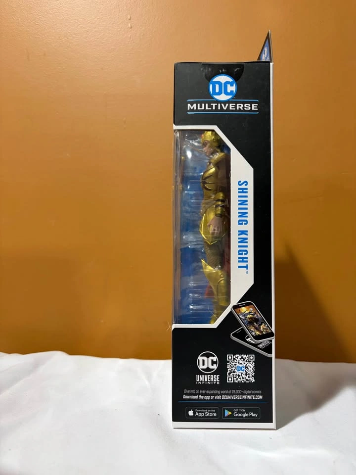 Shining Knight Platinum Edition - DC Multiverse Figure - photo 4