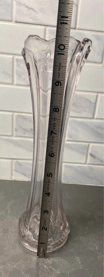 Rare Find! Vintage EAPG Pale Lavender/Amethyst Swung Vase - photo 5