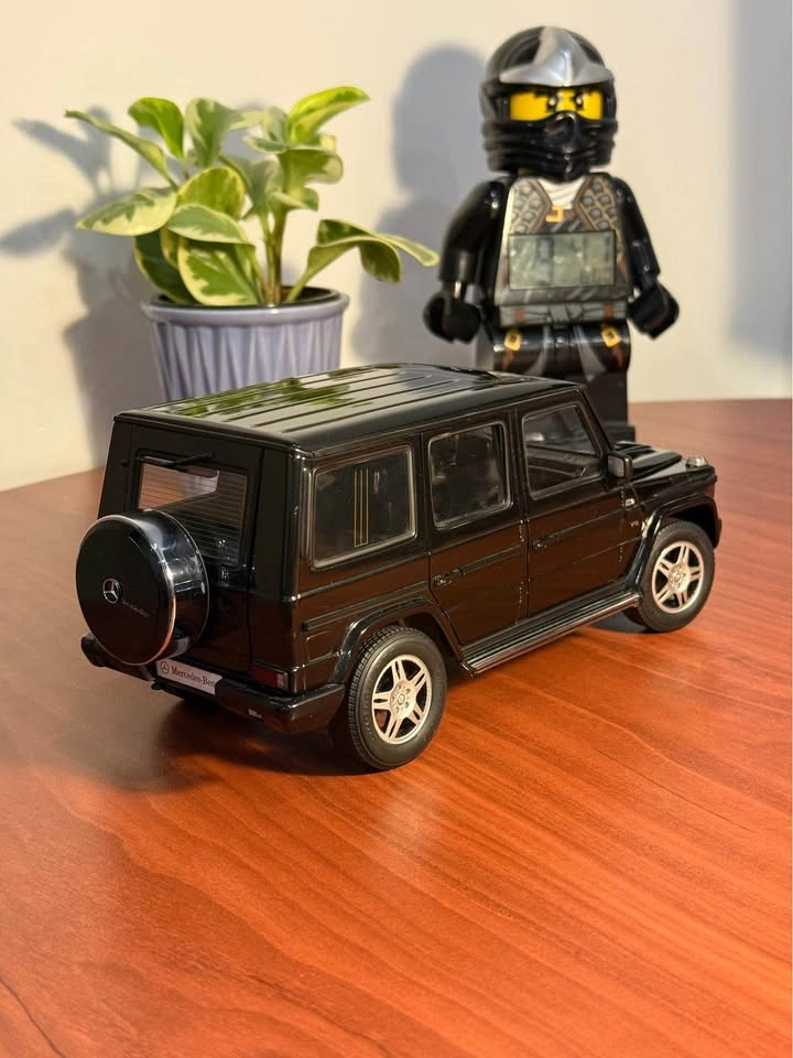 Autoart 1:18 Mercedes-Benz G500 (W463) Black Diecast Model - photo 3