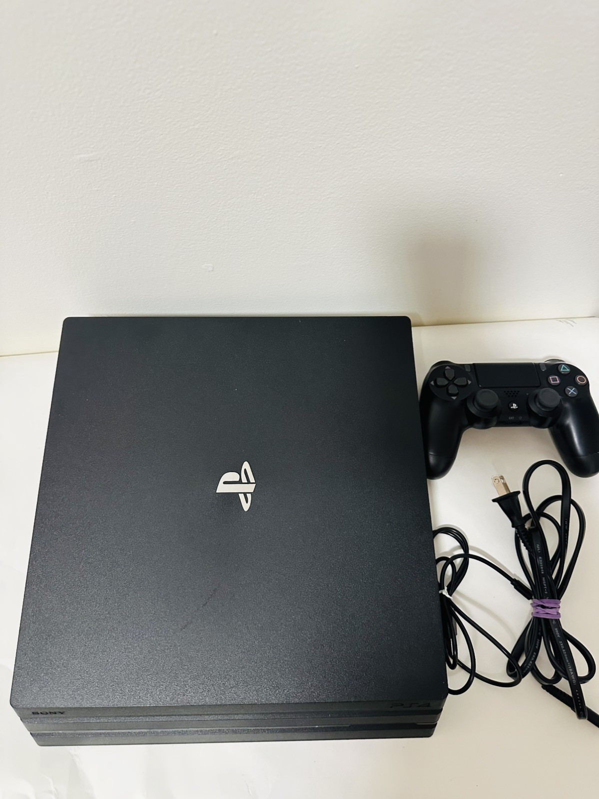 Sony PS4 Pro 1TB Console CUH-7215B FW 12.02 - photo 2