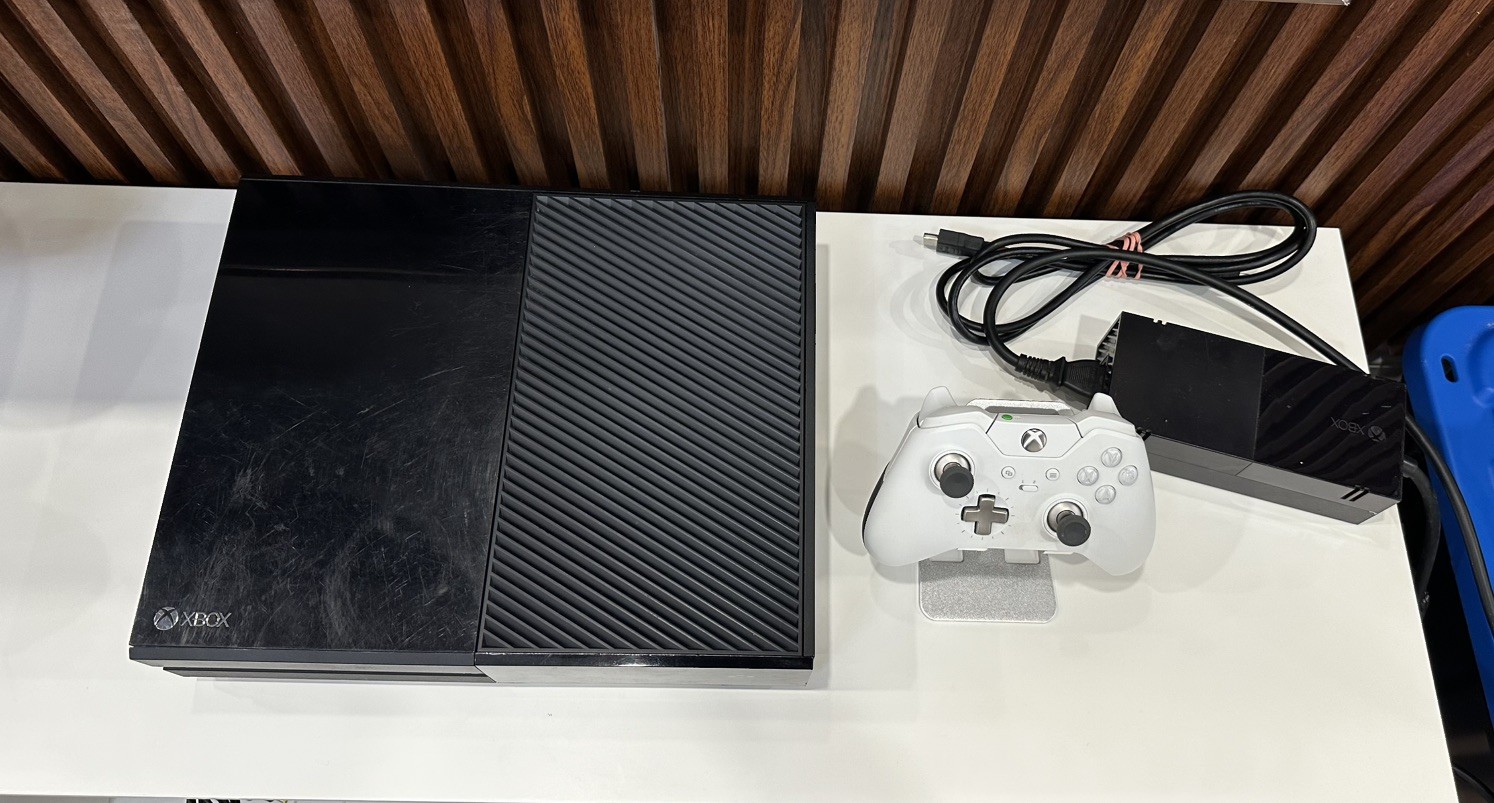 Microsoft Xbox One 500GB Deep Cleaned Repasted Elite Controller - photo 2
