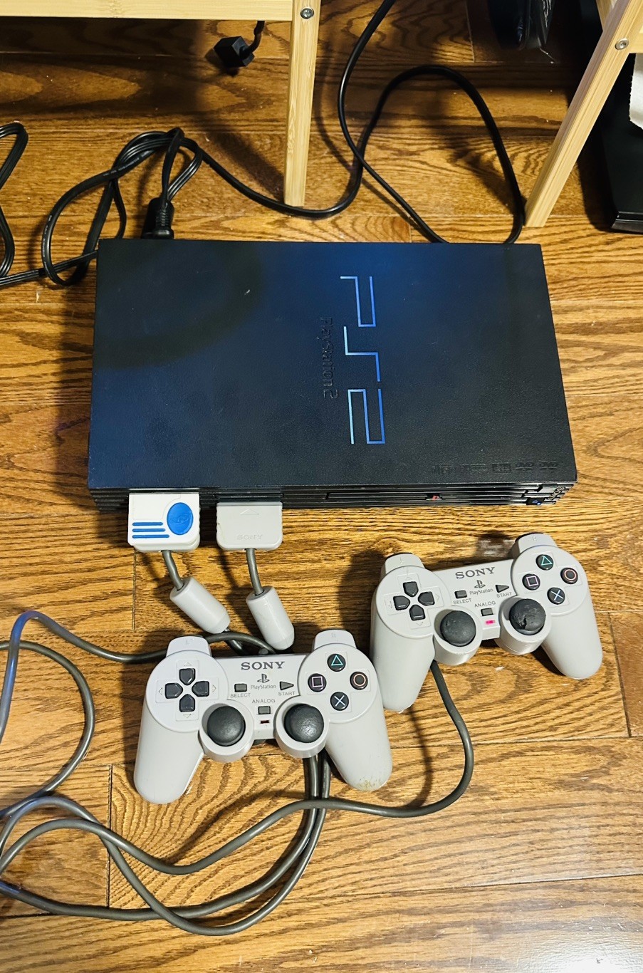 Sony PlayStation 2 PS2 SCPH-39001 Bundle 2 Controllers, NBA Stre