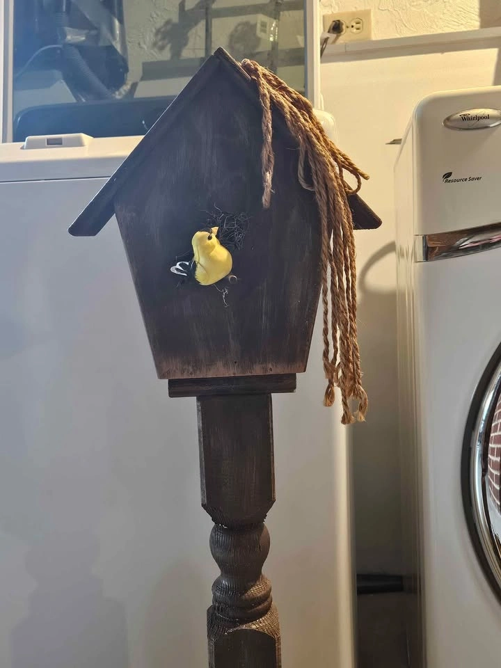 Hand made beehive themed bird house decore - photo 4