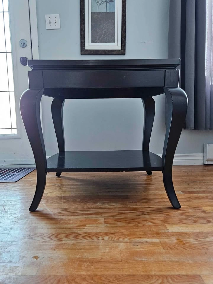 Solid wood sturdy side table - photo 2