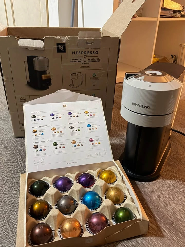 Nespresso Vertuo Next Coffee & Espresso Machine - photo 2
