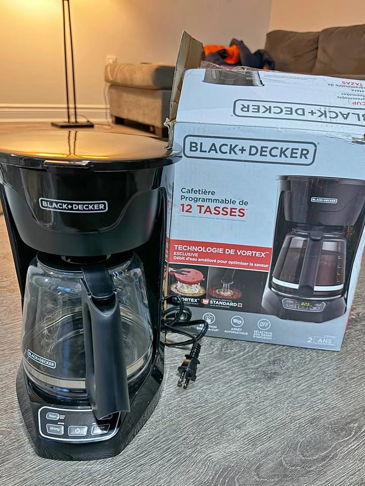 Black Decker 12 cup programable coffee maker