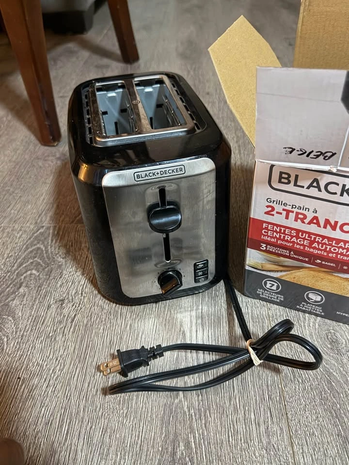 Black+Decker 2-Slice Toaster – Like New - photo 2