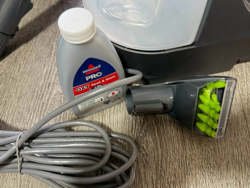 Bissell Little Green Portable Carpet & Upholstery Cleaner - photo 3