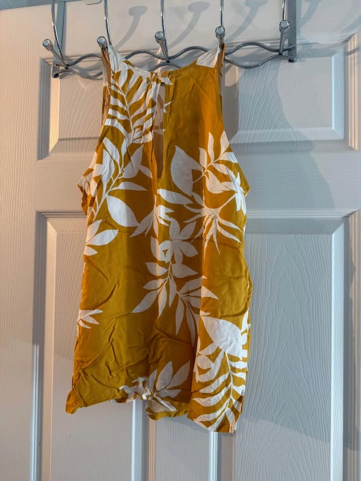 Old Navy Floral Tank Top - photo 2
