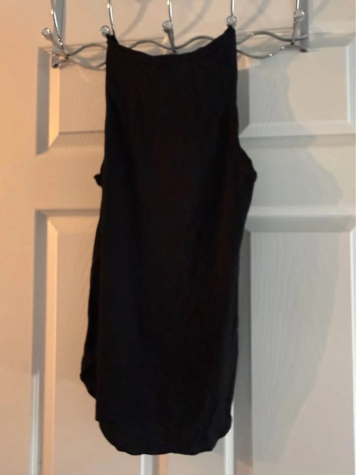 Black Tank Top - photo 2