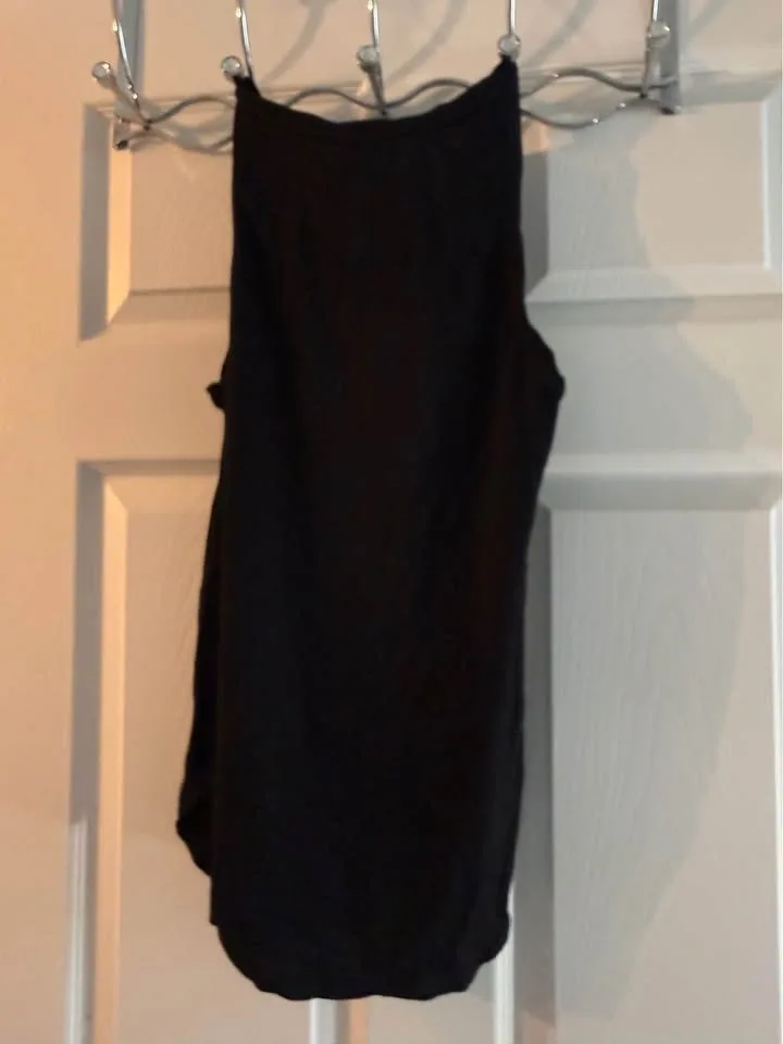 Black Tank Top - photo 2