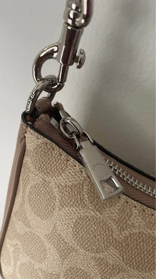 Coach Shoulder Teri purse - photo 3