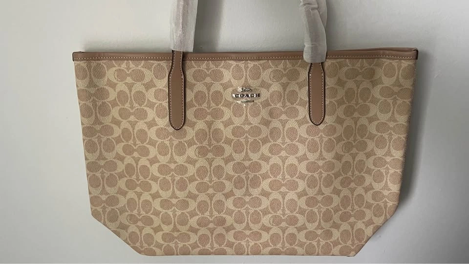 Signature canvas Coach medium tote city bag - photo 5
