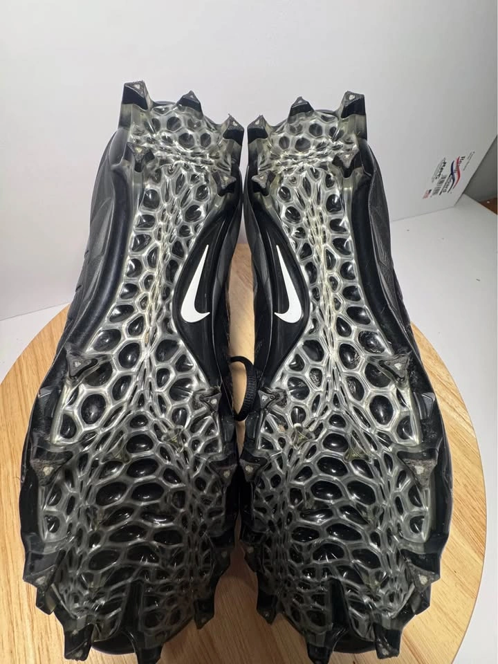 Nike Alpha Menace Pro Mid football cleats. NEW SIZE 10.5 - photo 5