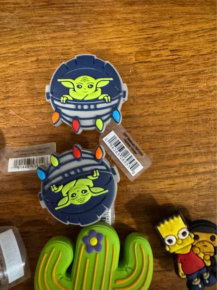 CROC JIBBITZ- brand new with tags - photo 3