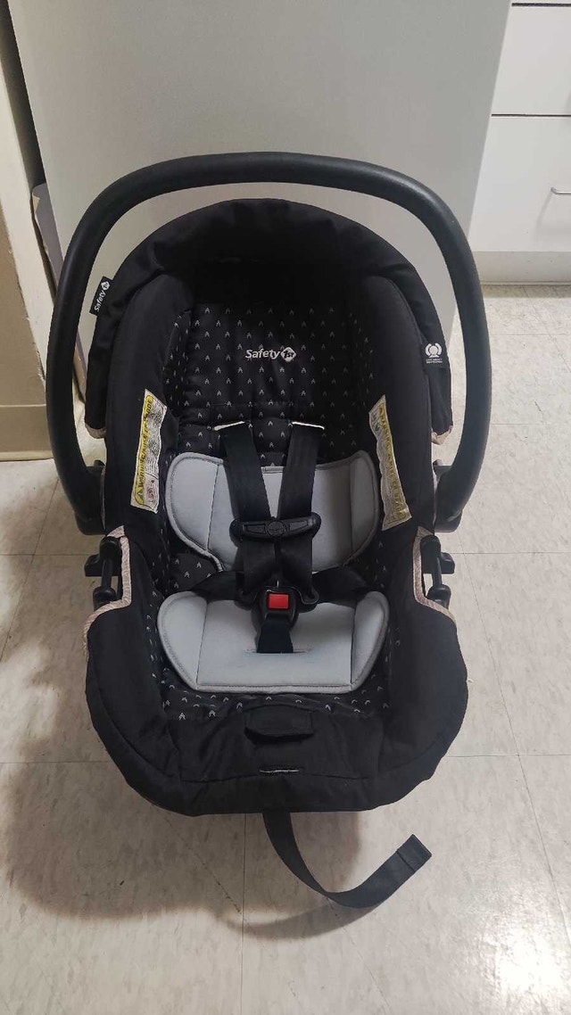 Safety 1st Infant Car Seat (Expires 2029)