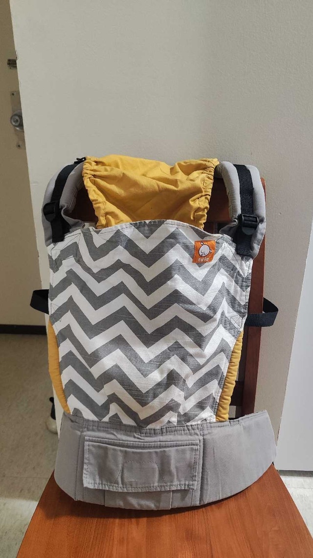 Baby Tula Standard Carrier + Infant Insert Bundle - photo 3