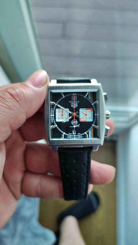 Beautiful square watch negotiable