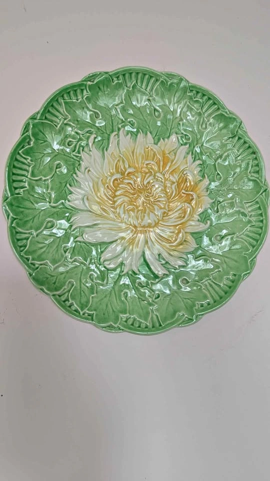 Vintage Royal Winton England Majolica Floral Wall Plate