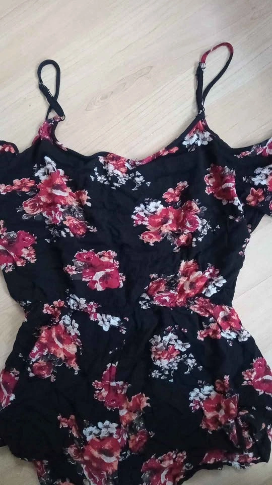 Floral Cold-Shoulder Romper - photo 3