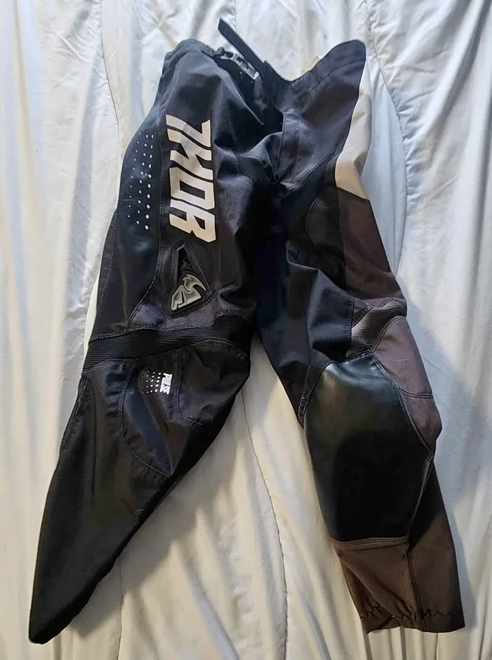 Thor Youth 24 Dirt Bike Pants thumbnail