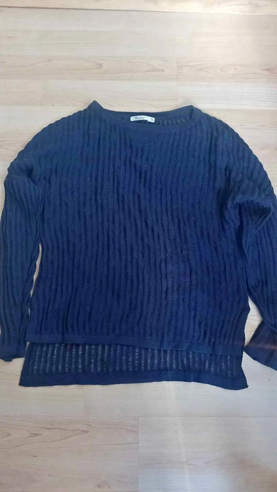 Kalie Navy Blue Knit Sweater Size M