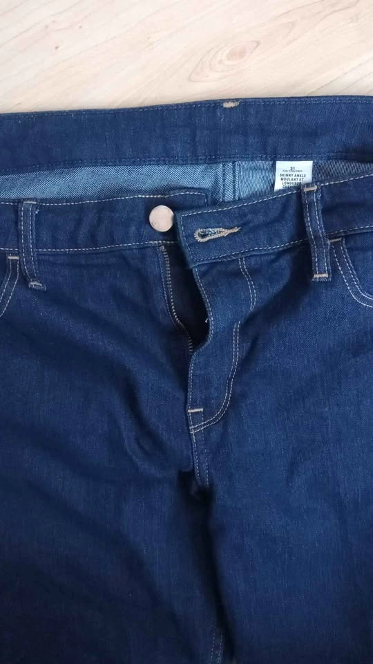 Size 31 Skinny Ankle Jeans - photo 2