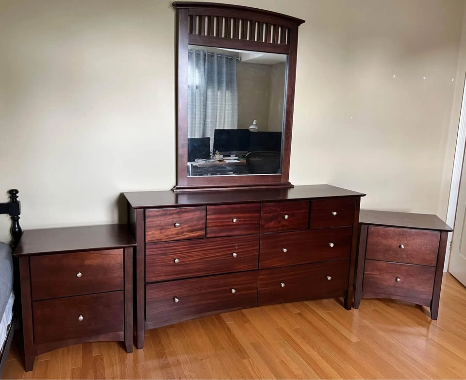 Queen bedroom set (solid hardwood)