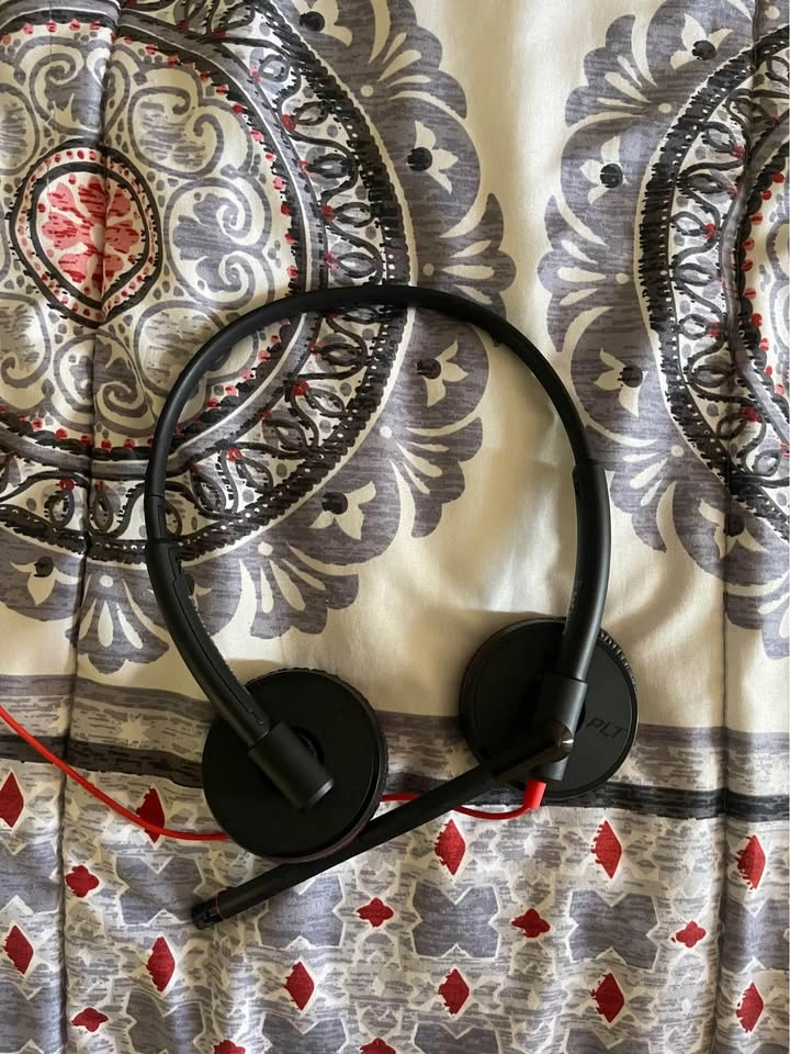 NEW Plantronics Blackwire C3220 Headset - photo 2