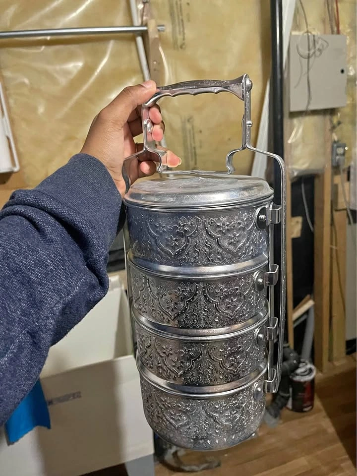 NEW X-Mas Gift: Traditional Indian-Style Tiffin Box